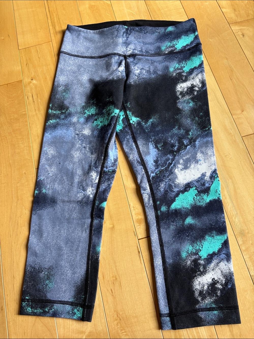 Lululemon capris